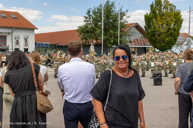 Dagmar aus Moosbrunn, die über verpflichtende Frauenengament nachdenkt. | Foto: cine-motion.at / R. Ivanek