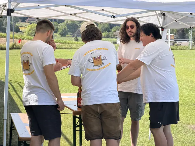 Der Unterrabnitzer Bierschutzverein zeigte Teamgeist und Motivation bei der 3. Bierolympiade. | Foto: Vanessa Wittmann