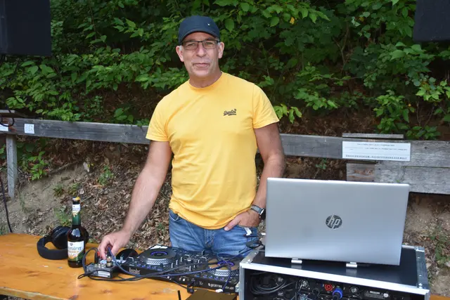 DC Norbert Hintersteiner. Pubquiz, das große Sommerquiz, begeiserte zum Abschluss des Pabneukirchner Kultursommers in den Holzwelten Pabneukirchen. | Foto: Zinterhof