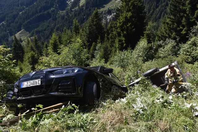 Ein Fahrzeug stürzte ohne Insassen ab. | Foto: Zoom.tirol