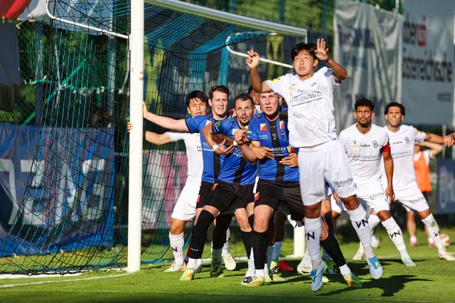 Erstmaliger Auftritt im ÖFB Cup: Im Strafraum der Bad Leonfeldner Kicker herrschte ordentlicher Betrieb. | Foto: Reischl