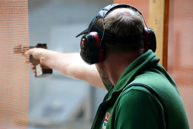 Matthias Schneider (SG Sportschützen Brixlegg) holte bei den Landesmeisterschaften für Feuerpistole Gold mit der Standardpistole. | Foto: Christian Kramer
