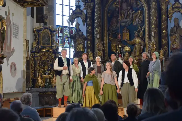 Das Ensemble von "Lederwasch" 2026