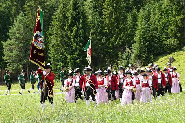 Traditionelle Prozession bildete den würdigen Auftakt für das Fest. | Foto: Iris &amp; Alois Krug