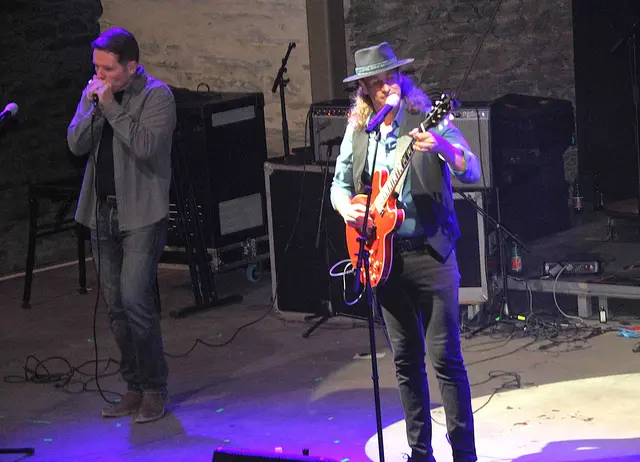 Peter Kern Band – Einer der herausragendsten Blues-Gitarristen Österreichs begeistert mit virtuosem Spiel, markanter Stimme und einer mitreißenden Mischung aus Blues, Soul und Rock’n’Roll. | Foto: Peter Seper