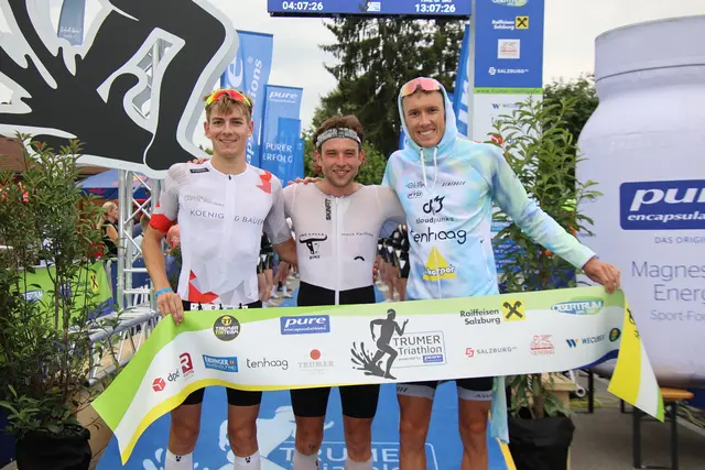 Dominierten den erfolgreichen Trumer Triathlon: Sieger Leon Pauger aus Puch mit Paul Weigand (l.) und Alexander Richter.