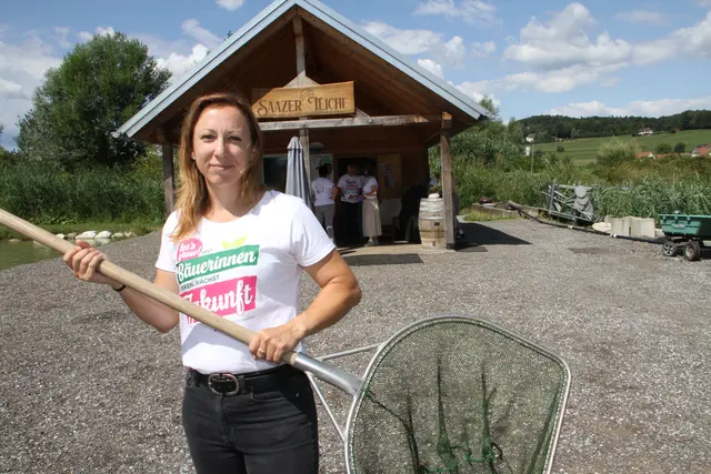Teichwirtin Marlies Haas hat die Saazer Teiche als Quereinsteigerin neu aufgebaut und zeigt, wie viel Innovationskraft und Unternehmergeist in der Landwirtschaft steckt. | Foto: MeinBezirk/Gerda Sammer-Schmidt