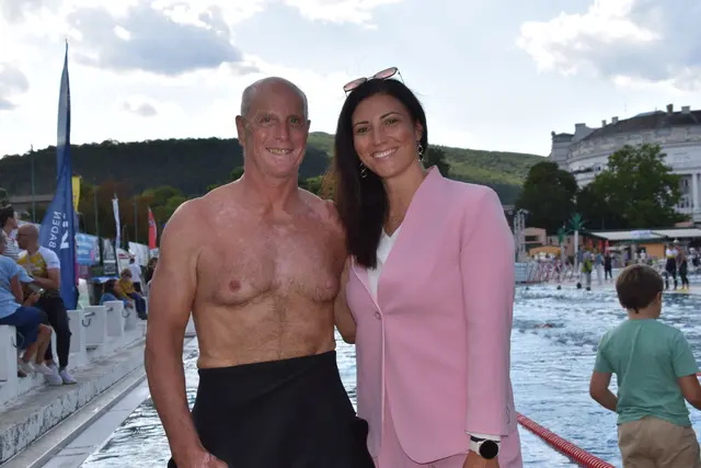 Thomas Zartl (Obmann Schwimmunion Baden) und Mirna Jukic. | Foto: Mirjam Preineder