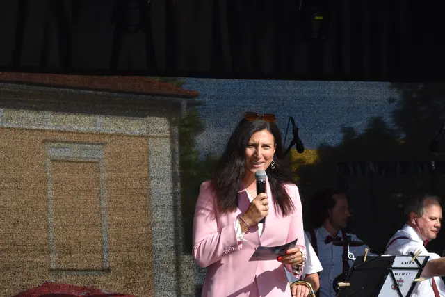 Moderatorin Mirna Jukic. | Foto: Mirjam Preineder