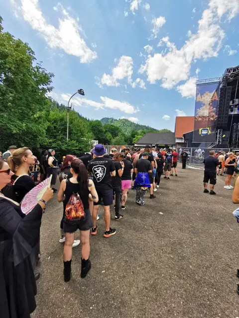 Das hier ist die Autogramm-Schlange beim Meet-and-Greet mit Legende Jazz-Gitti... so eine lange Schlange hat nur sie geschafft!
