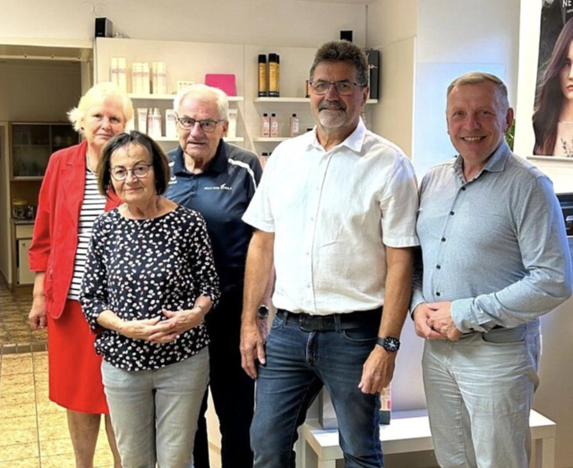 Jubilar Reinholz Schulz im Kreise der Gratulanten | Foto: NÖ Senioren