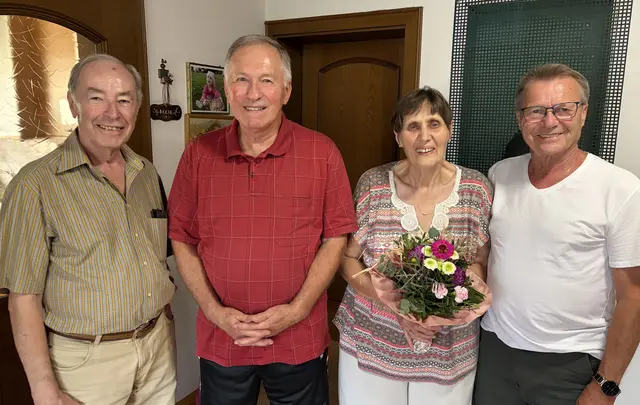 Die Busch's feierten ihre goldene Hochzeit.  | Foto: Gemeinde