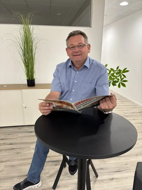 Bürgermeister von Muckendorf-Wipfing Werner Charvat mit MeinBezirk. | Foto: Victoria Edlinger