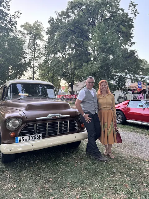  Rock’n’Roll im Kurpark lockte tausende Besucher nach Bad Sauerbrunn.  | Foto: Alejandra Ortiz
