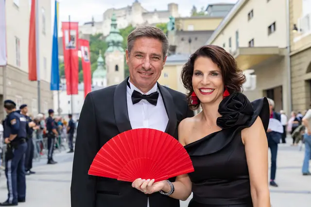 Im Bild Landeshauptfrau Karoline Edtstadler und Markus Fauland. | Foto: Land Salzburg / Franz Neumayr