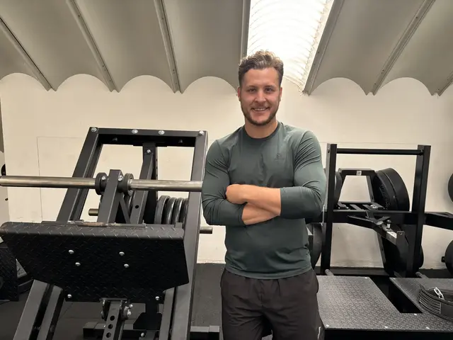Der Sportwissenschafter Alexander Wassung trainiert in Grödig unter anderem mit ÖSV-Skiläufern, Profi-Fußballern und Eishockeyspielern. | Foto: Emanuel Hasenauer