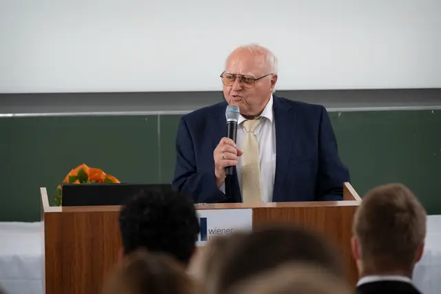Gründer und Initiator der Studienkooperation Hofrat Prof. Dipl.-Ing. Günther Friedrich. | Foto: Hermann Burgstaller