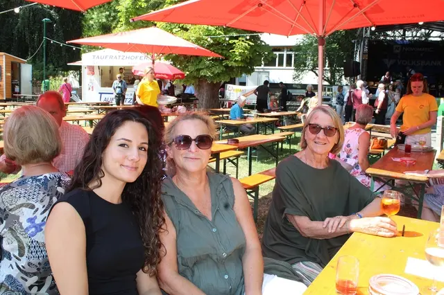 Cansu, Silvia und Sonja genossen den sonnigen Morgen  | Foto: mc