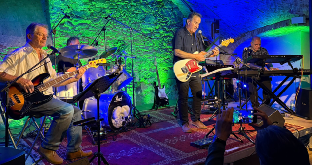 Mit Charme, Humor und jeder Menge Rockgefühl wurde der Abend zu einer Zeitreise, bei der nicht das Alter, sondern die pure Spielfreude im Mittelpunkt stand. | Foto: Privat