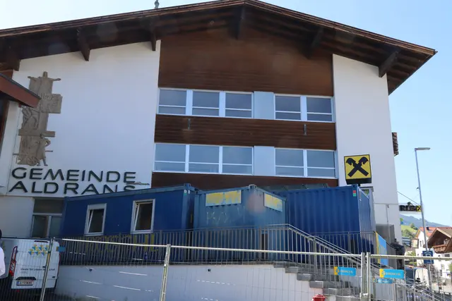 Mit dem Baustart setzt die Gemeinde Aldrans ein Zeichen für eine moderne Infrastruktur und die Schaffung von leistbarem Wohnraum. | Foto: Kendlbacher