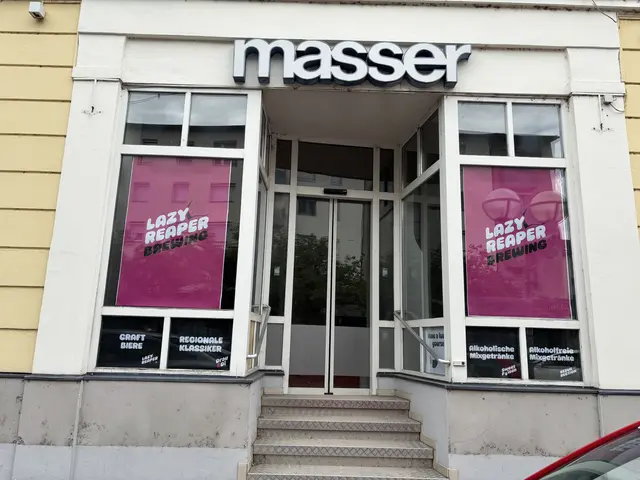 In der Italiener Straße gibt es eine Neueröffnung. Aktuell sind die Inhaber von "Lazy Reaper" fleißig am Sanieren. | Foto: MeinBezirk/Chiara Kresse