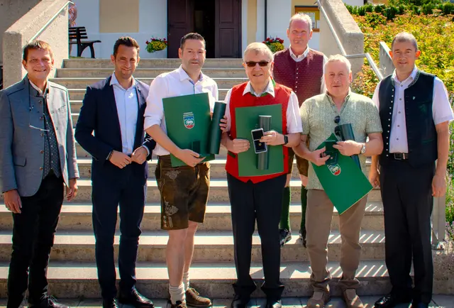 Mit der feierlichen Segnung und zahlreichen Gästen wurde am Sonntag, dem 12. Juli, die neuen Kinderbetreuungsräume in Schäffern offiziell eröffnet.  | Foto: Gemeinde Schäffern