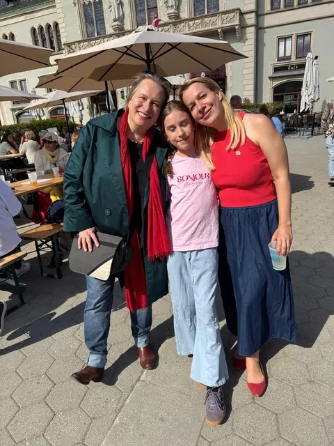 Tolles Trio: Korneuburgs Vizebürgermeisterin Bernadette Haider-Wittmann (re.) mit Tochter Marilena und Freundin Sandra.  | Foto: privat