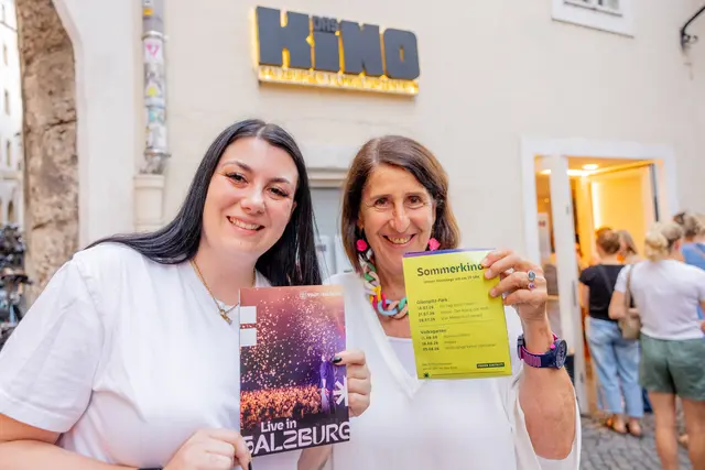 Mit einem vollen Haus feierte das Sommerkino des Teams Vielfalt seinen Auftakt. Aufgrund der Regenfälle musste die ursprünglich im Glanspitz-Park geplante Open-Air-Vorführung kurzfristig ins Filmkulturzentrum "Das Kino" verlegt werden.  | Foto: Stadt Salzburg/Wildbild/Doris Wild