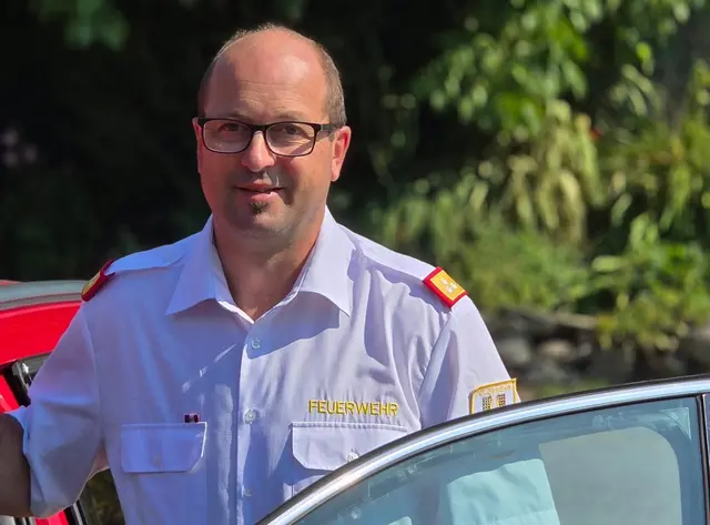 Bezirksfeuerwehrkommandant Werner Puggl berichtet. | Foto: FF/KK