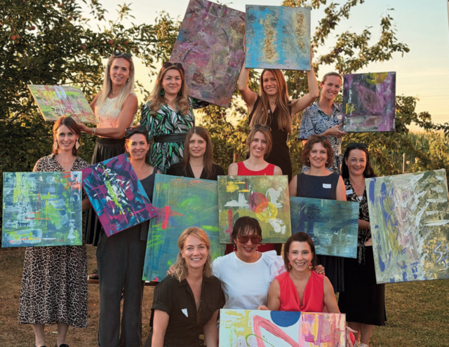 Sip, Paint and Connect brachte 15 Frauen in Fischham zusammen und vermittelte eine unternehmerische Botschaft. | Foto: Iris Stachorski