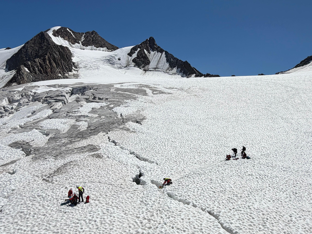 Eine Bergsteigerin stürzte im Bereich der Wildspitze in eine Gletscherspalte. | Foto: ZOOM.TIROL