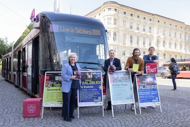 Live in Salzburg 2026. Im Bild: v.l.: Sozialstadträtin Andrea Brandner, Bürgermeister Bernhard Auinger, Abteilungsvorstand für Soziales Patrick Pfeifenberger, Projektleiter Live in Salzburg Lukas Holzmann | Foto: Martin&amp;Klein
