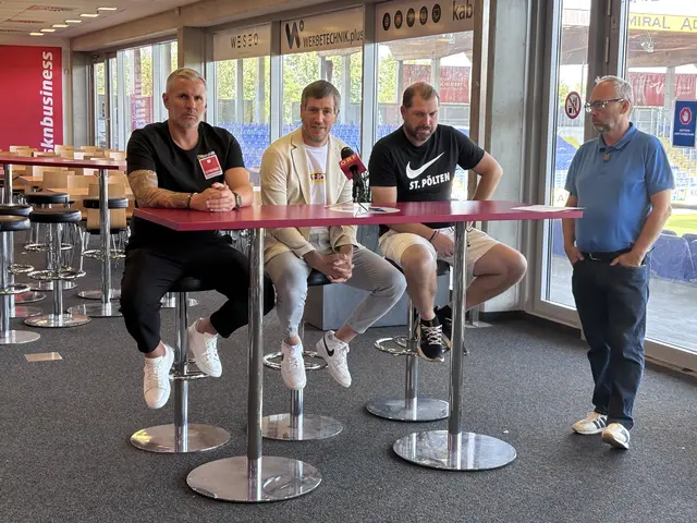 Trainer Cem Sekerlioglu, Vizepräsident Didi Wieser,  Frauen-Trainer Laurent Fassotte und Pressesprecher Gerhard Weber bei der Pressekonferenz. | Foto: Tanja Handlfinger