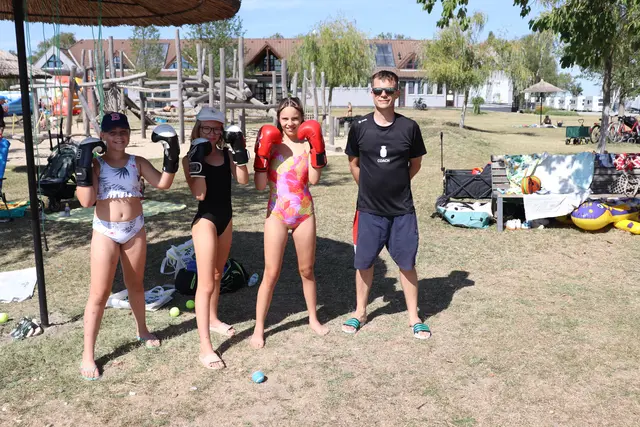 Emma, Lena und Hannah mit dem FC Perun Boxclub Parndorf | Foto: Sportunion Burgenland