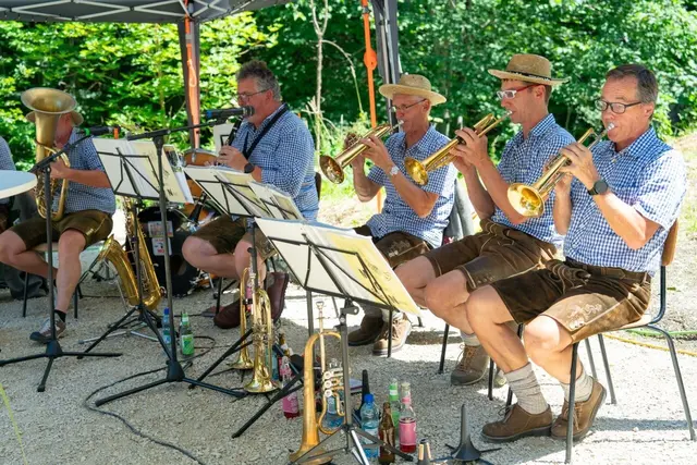 Für die musikalische Umrahmung und beste Stimmung sorgten MON, Hea' Haufn und KaetyGerry, die das Jubiläumsfest mit ihren abwechslungsreichen Auftritten bereicherten. | Foto: fotogruber & Naturpark NÖ Eisenwurzen