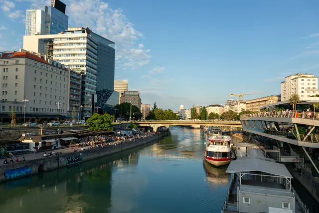 Der Donaukanal schlängelt sich 17 Kilometer durch die innenstädtischen Bezirke. Jetzt sorgt ein Video von dort für Aufsehen. (Archiv) | Foto: pexels / Valentin Ivantsov