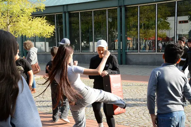 Ein Frauen-Selbstverteidigungskurs findet am Gaußplatz statt. | Foto: GB*