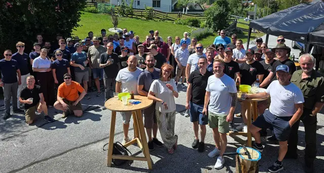 Zahlreiche Teilnehmende sowie Besucherinnen und Besucher versammelten sich zum Nagelturnier.  | Foto: FPÖ Weiz