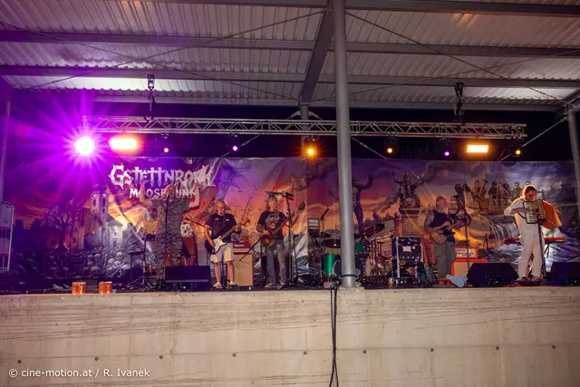 Gruppe ASS40 - 17 Jahre Bühnenerfahrung brachten erdigen Rock aus der Mitterndorfer Senke auf die Bühne | Foto: cine-motion.at / R. Ivanek