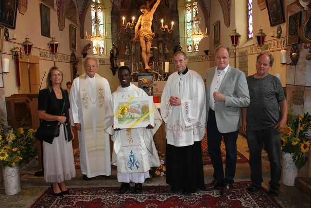 Nachprimizmesse (v. l.): Karin herz, Adolf Höfler, Elijah Kwizera, Wolfgang Pristavec, Erwin Dirnberger und Bernhard Windisch  | Foto: Gemeinde Söding-St. Johann