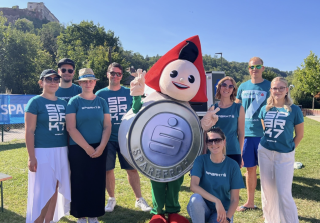 Das Team der Sparkasse und Sparefroh wusste die Kinder im Freibad zu überzeugen! | Foto: Sparkasse Gars
