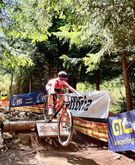 Über Stock und Stein ging es im Cross Country-Bewerb. | Foto: Crazy Cross Biker