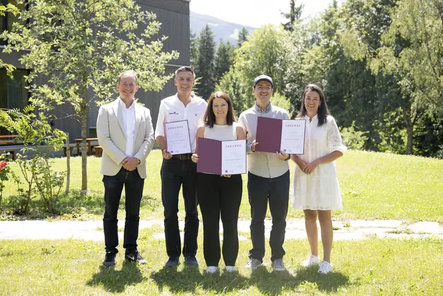 Paul Tolloy (Land Tirol), Jakob Jehle (TVB St. Anton), Petra Greil (TVB Tiroler Oberland), Bernd Siegele (TVB Paznaun-Ischgl) und Ingrid Schneider (VTT) | Foto: Verband der Tiroler Tourismusverbände/Berger