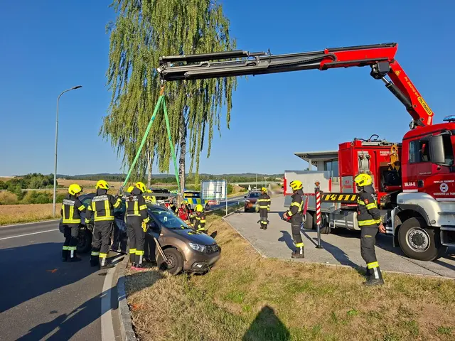 Fahrzeugbergung durch die Feuerwehr | Foto: FF Waidhofen/Thaya