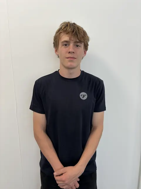 Felix Bündgen kommt aus Ebensee, ist 17 Jahre alt und befindet sich derzeit im ersten Lehrjahr als Bootsbauer bei der Firma Frauscher.