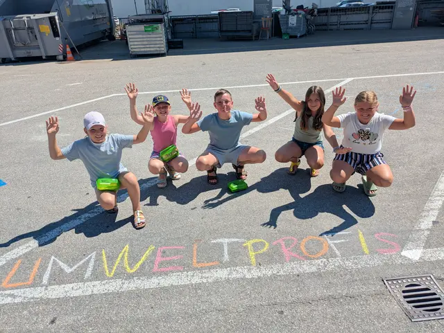 Die Kinder wurden zu echten „Umweltprofis“ gekürt und nahmen viele neue Erkenntnisse rund um die richtige Abfalltrennung mit nach Hause. | Foto: BAV/Lang