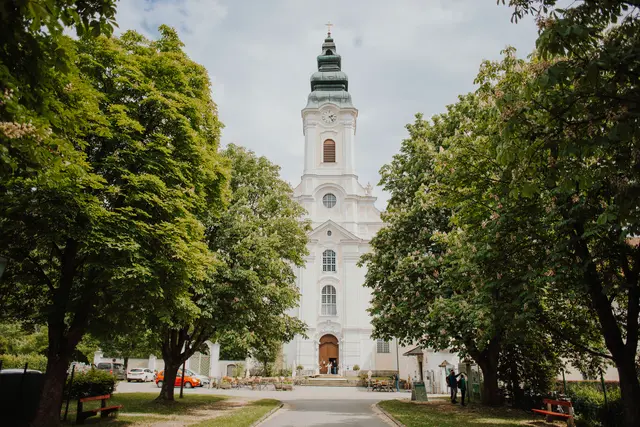 Das Stift Engelszell in Engelhartszell beeindruckt mit seiner prachtvollen barocken Kirche, kunstvollen Fresken und einer einzigartigen Atmosphäre. | Foto: Engelszeller Likör und Brau GmbH