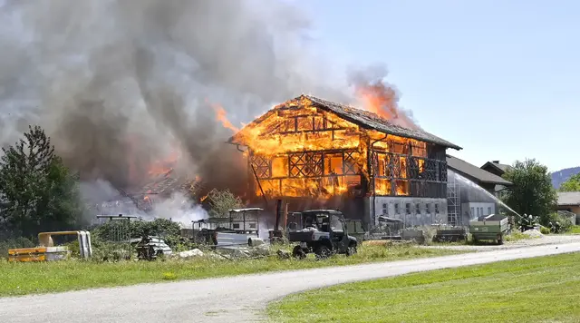 21 Freiwillige Feuerwehren rückten zum Einsatzort aus. | Foto: Manfred Fesl