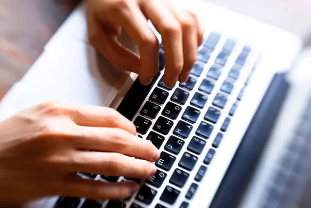 Cybersecurity-Vorfall bei KI-Evaluierung unterstreicht die Bedeutung systematischer und kontinuierlicher Prüfungen gesamter KI-Systeme. | Foto: smarterpix/dimaberkut