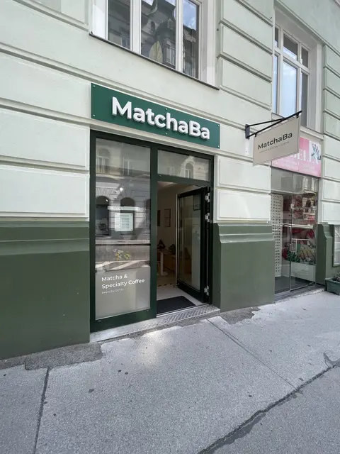 In der Otto-Bauer-Gasse 4 hat mit „MatchaBa“ ein neues Lokal eröffnet, das japanische Teekultur mit Wiener Kaffeehauskultur verbinden möchte. | Foto: MatchaBa